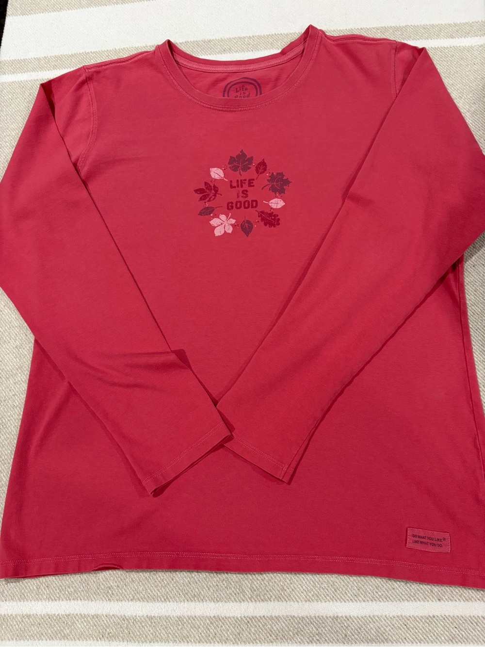 Life Is Good Women's Raspberry Pink Long-Sleeve Tee with Leaves Sz Large